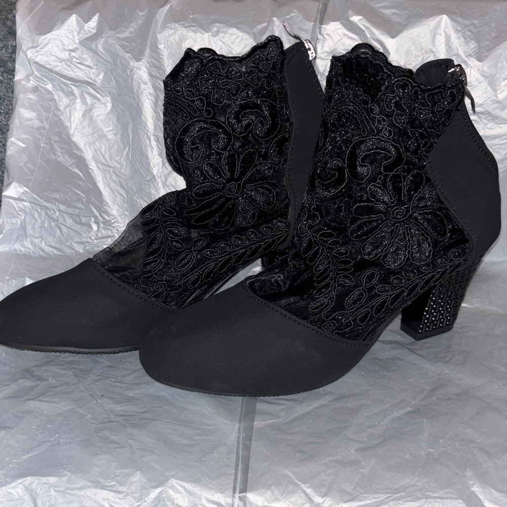 Black Embroidered Ankle Boots with Block Heel